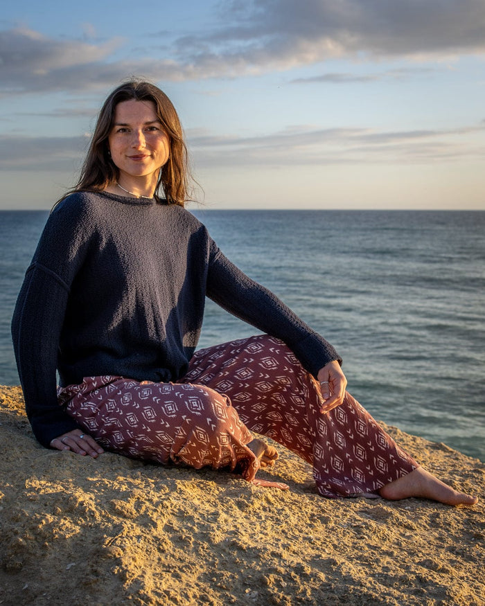 Beachtide  Womens Knot Front Knit Jumper in Blue