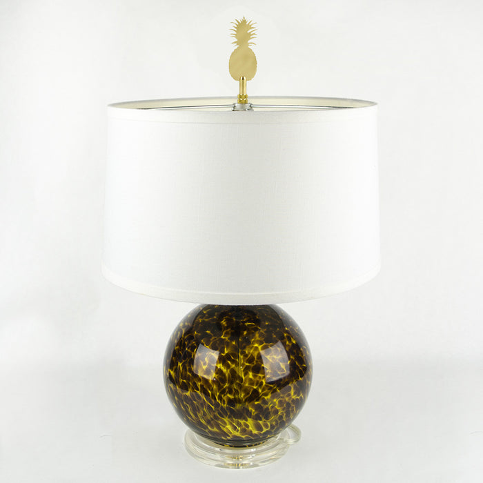I found this at #moonandlola! - Pineapple Finial on lamp