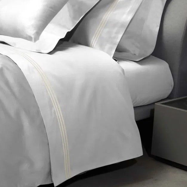Signoria Platinum Sateen Bed Linens